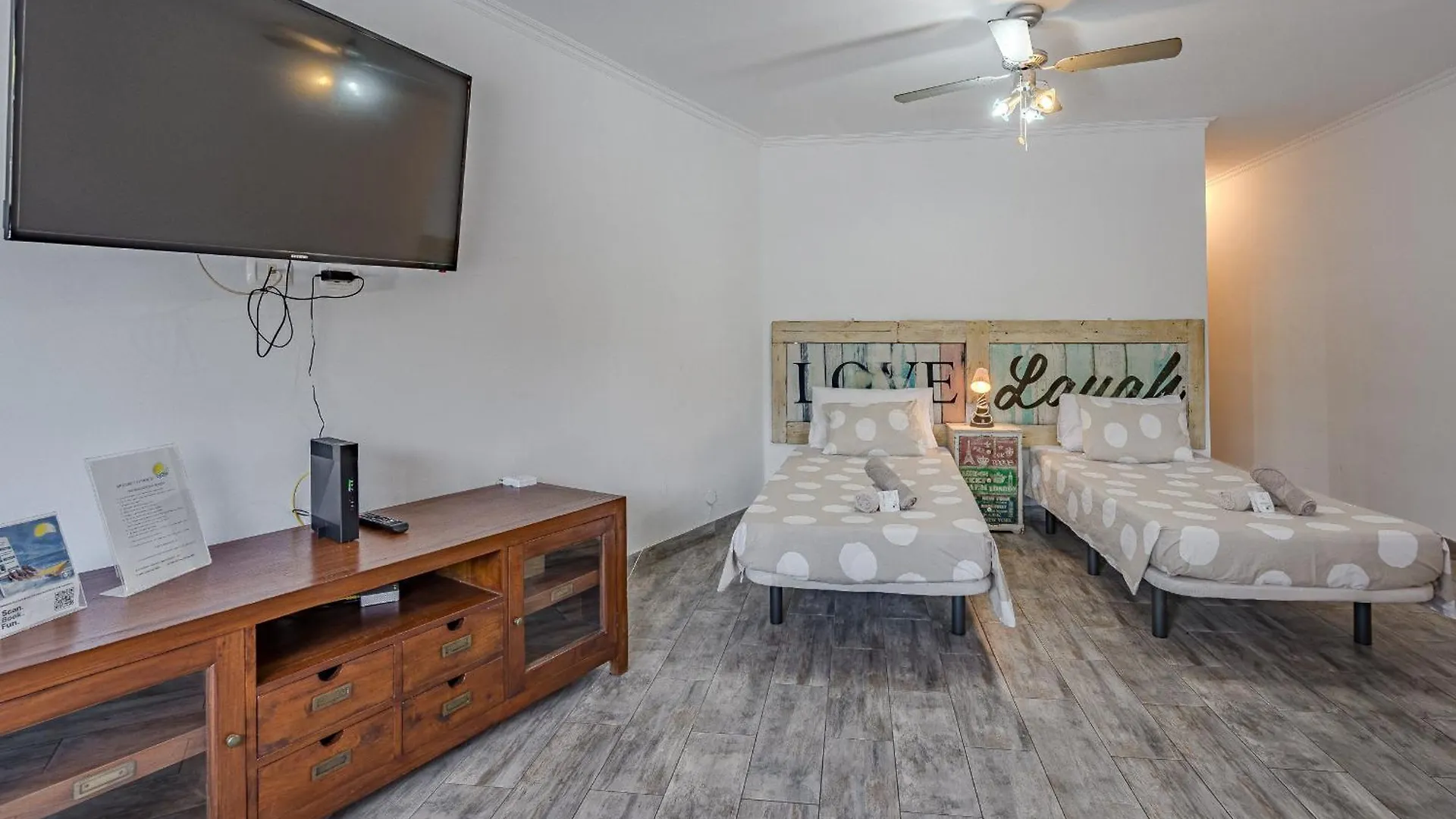 Estudio Reformado Parque Santiago 1 플라야데라스아메리카스 아파트