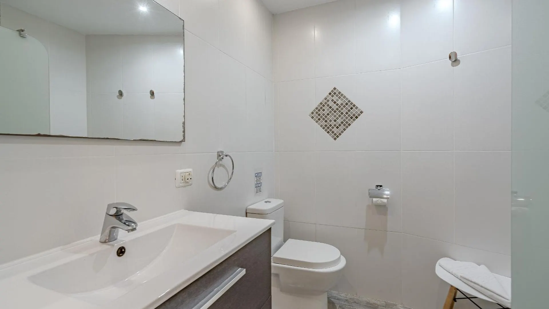 Estudio Reformado Parque Santiago 1 플라야데라스아메리카스